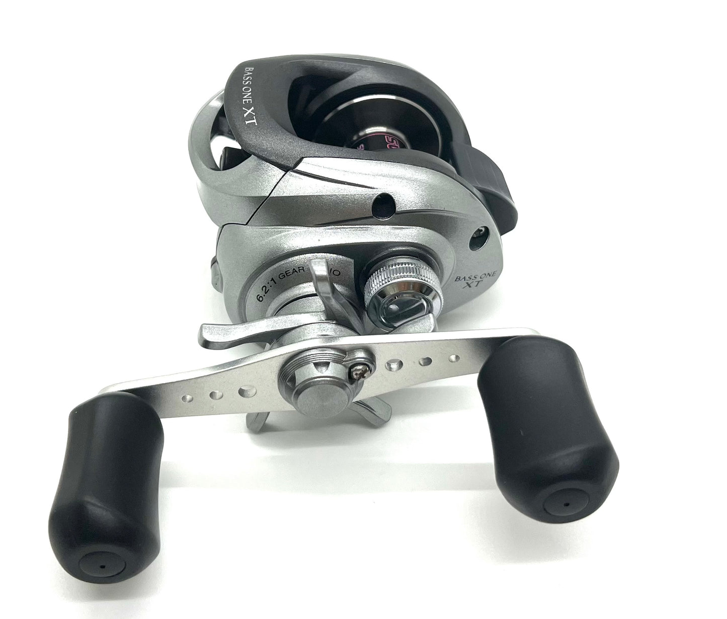 Shimano BASS ONE XT Baitcasting Reel